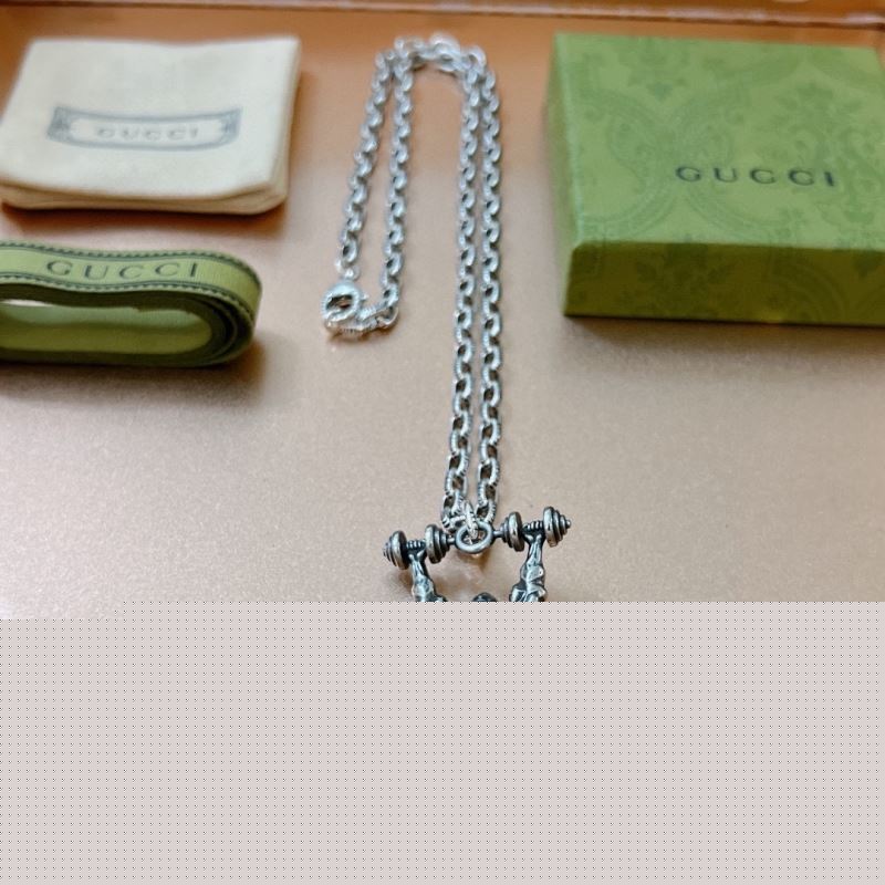 G*u*i necklaces